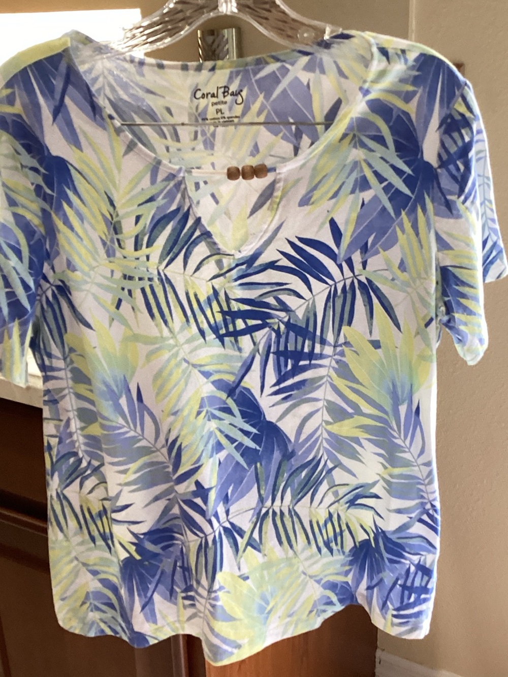 Coral Bay Short Sleeve V-Neck Tee in Blue & Light Green Palm Print